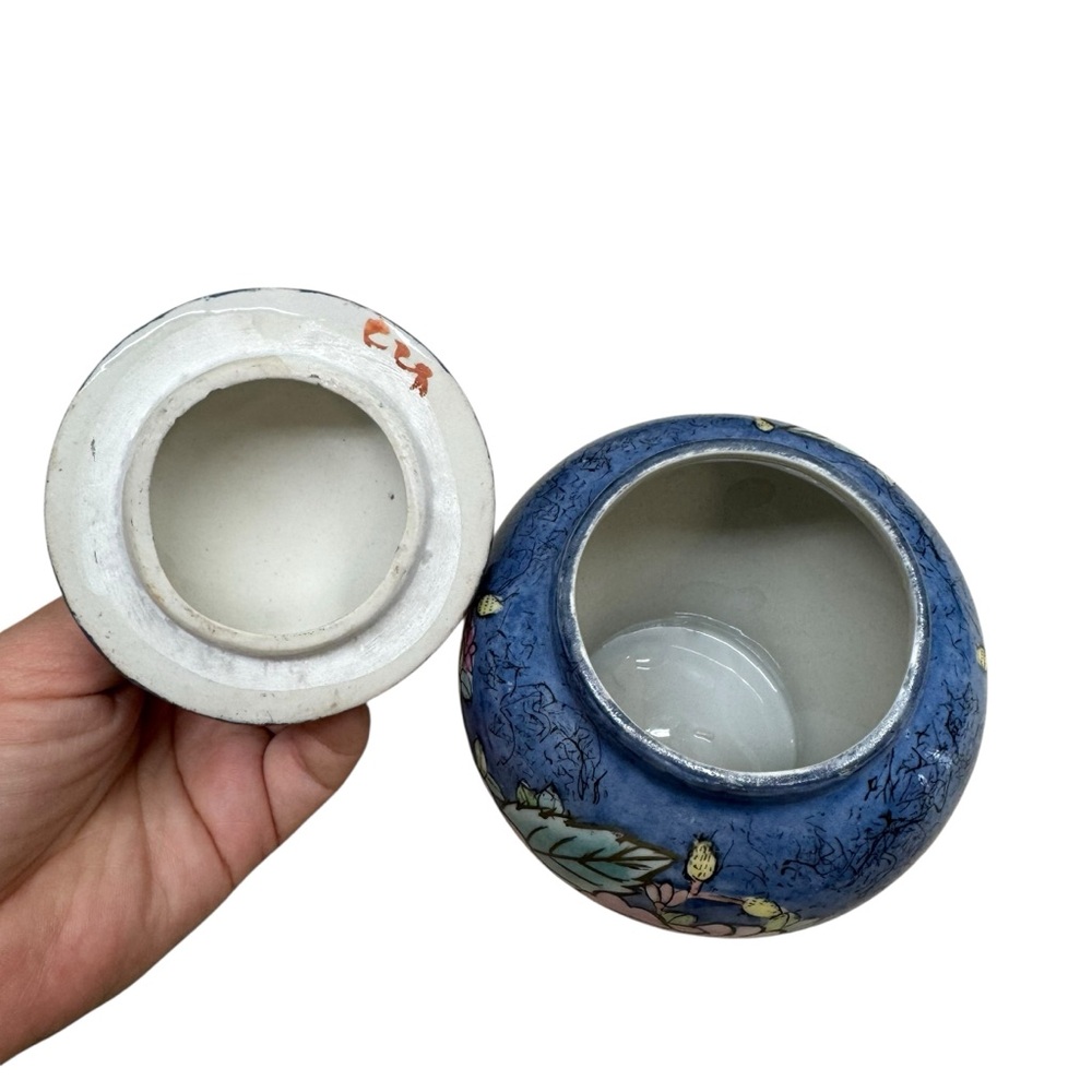 Vintage Chinese Ginger Jar Vase Porcelain Floral Hand Painted Floral 6.5” Blue - Picture 4 of 7